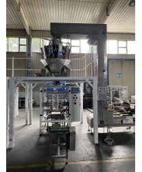 Snacks automatic packaging machine